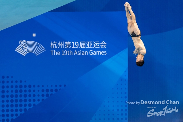 20231002 Diving 1M W A1 _DAC6550