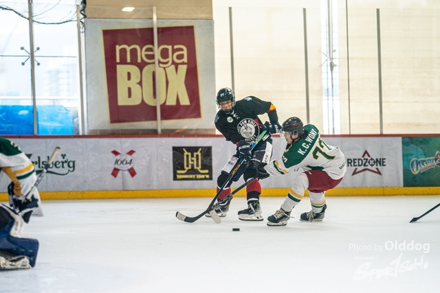240503Hockey-5