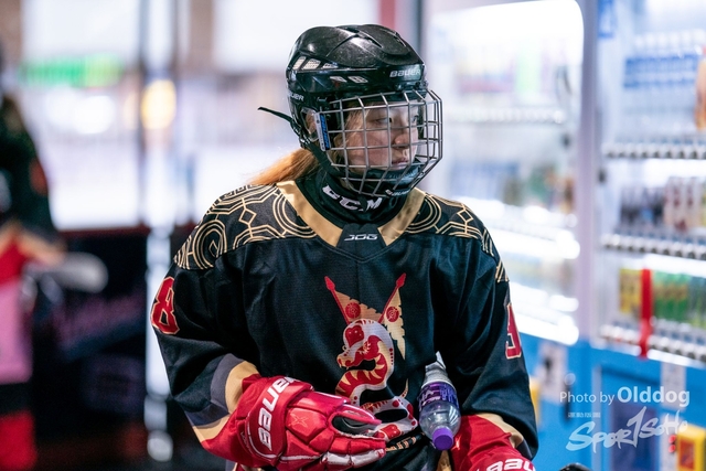 240503Hockey-200