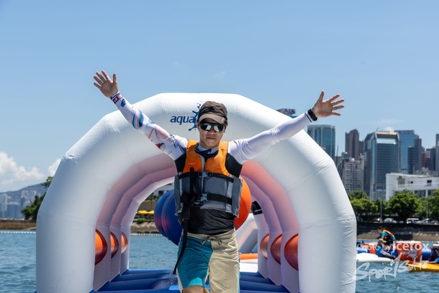 240825_Splash_Fox-2