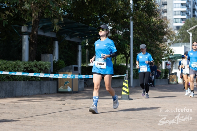 241201_Pocari_2Gun-960