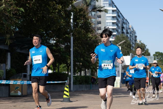241201_Pocari_2Gun-975