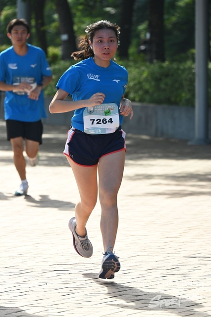 Pocari_1734