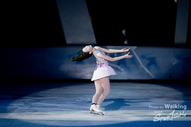 2024-12-24 Xmas Dance on Ice -0200