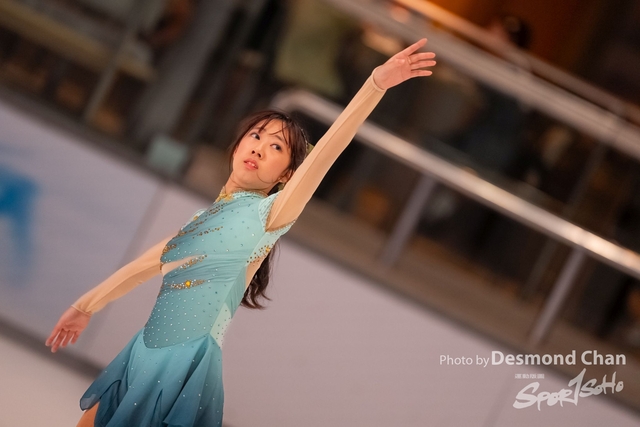 20241116 Ice Skating A1 1 DA101487-2