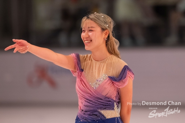 20241116 Ice Skating A1 1 DA102239-2