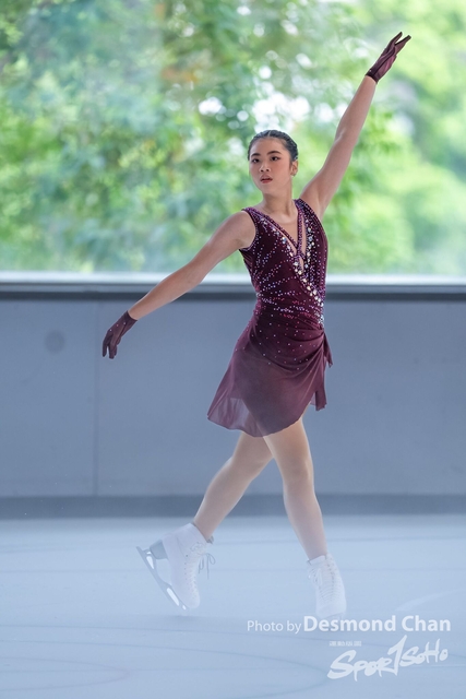20241116 Ice Skating A1 1 DA106208-2