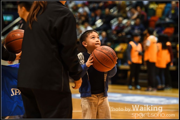 150201 Basketball - 0105