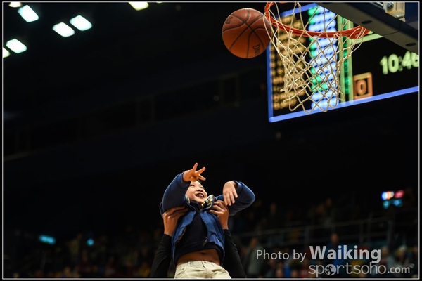 150201 Basketball - 0108