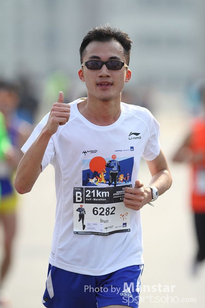 HKS_15-0854s