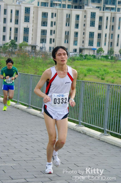 SG201032