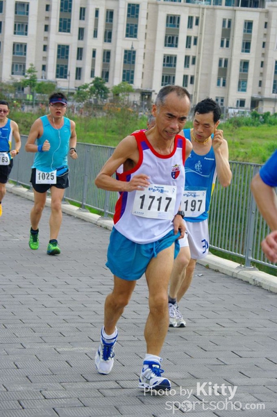 SG201051