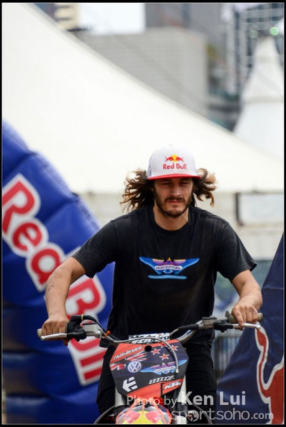 20150403Bull X 1014