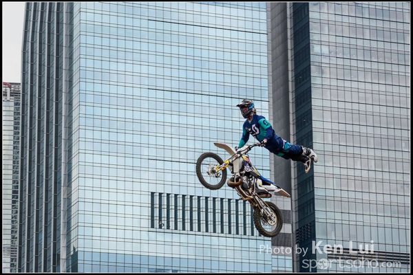 150404Xfighters1012