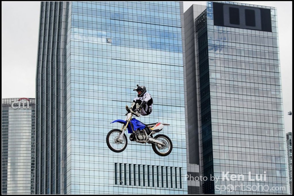 150404Xfighters1014