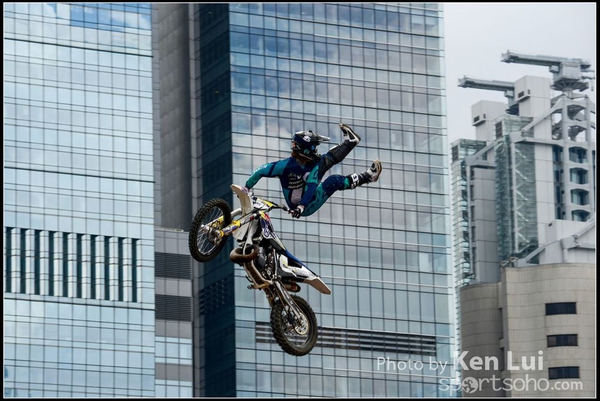 150404Xfighters1032