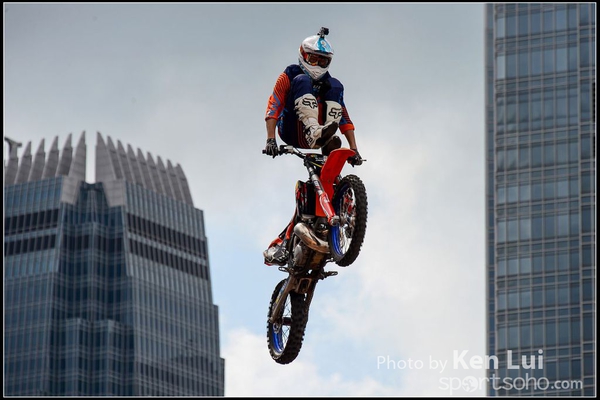 150404Xfighters1066