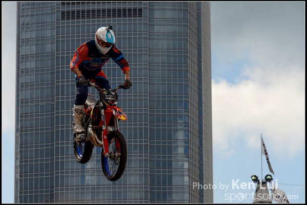 150404Xfighters1067