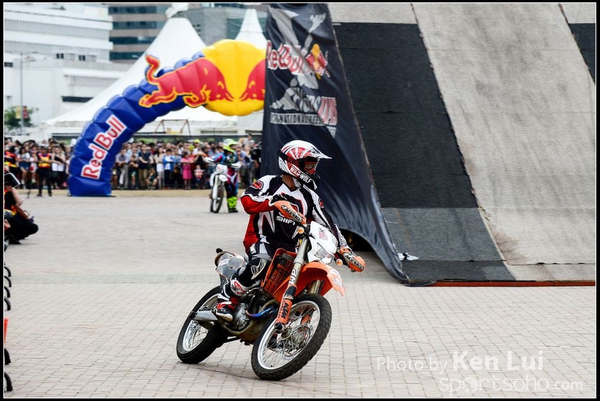 150404Xfighters1083