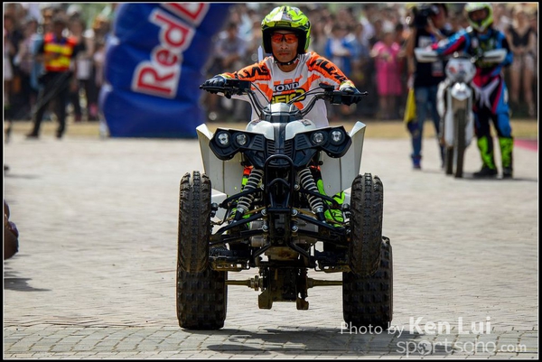 150404Xfighters1084