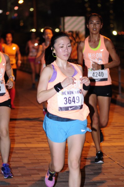 nike10k597