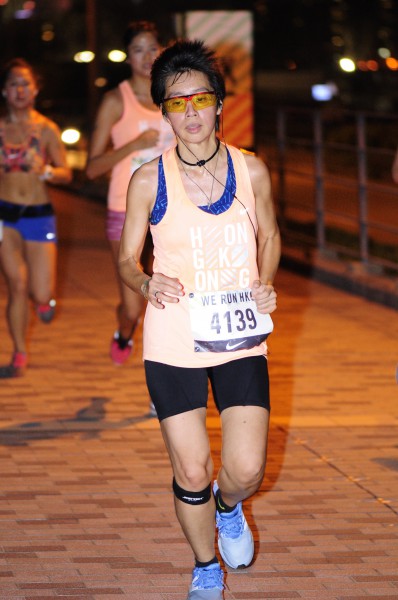 nike10k598