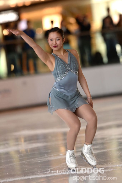 Skating (112)