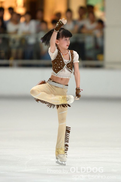 AsianSkating (100)