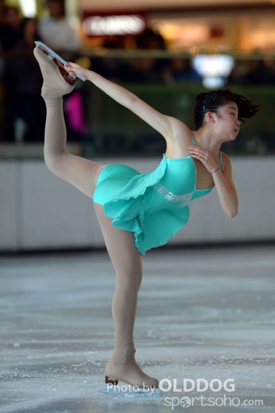 Skating (116)
