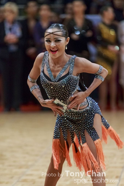 WDSF2-048