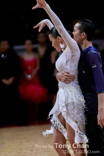 WDSF2-143