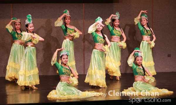 Moledies Dance_327_1