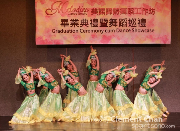Moledies Dance_334_1