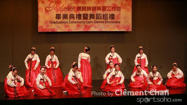 Moledies Dance_381_1