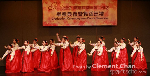 Moledies Dance_384_1