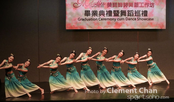 Moledies Dance_589_1