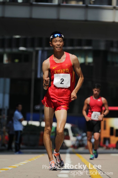 150913 MTR Walking (406)