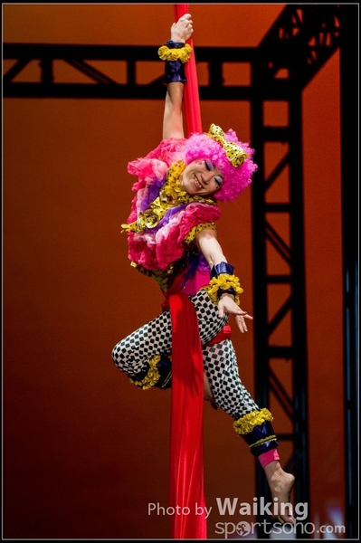 2015-11-19 Aerial Dance 0516