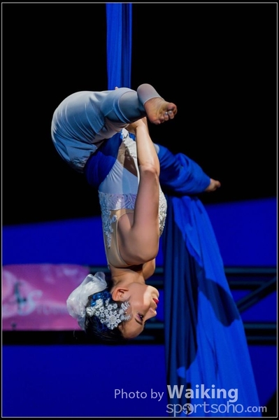 2015-11-19 Aerial Dance 0750