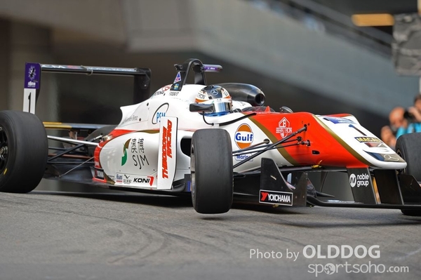 GrandPrixD1 (72)