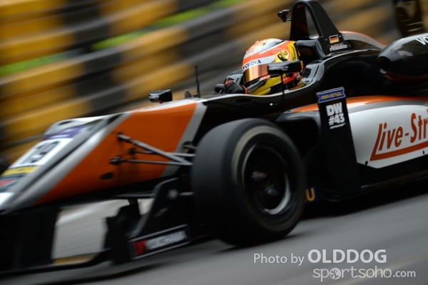 GrandPrixD2 (163)