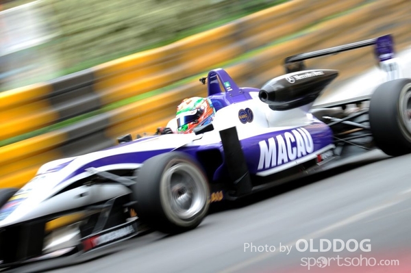 GrandPrixD2 (194)