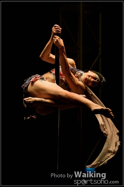 2015-11-27 Pole Dance 0057