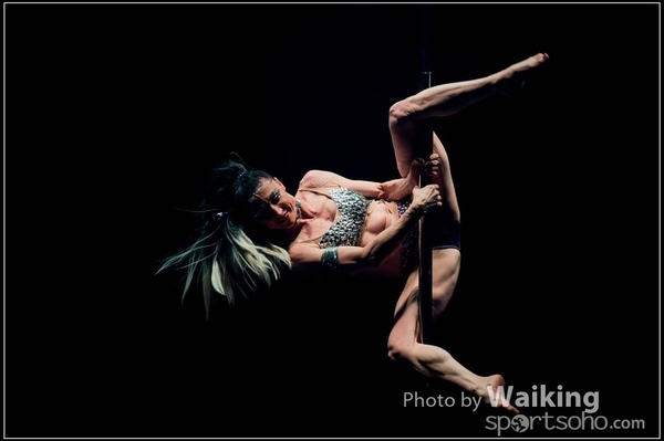 2015-11-27 Pole Dance 0244