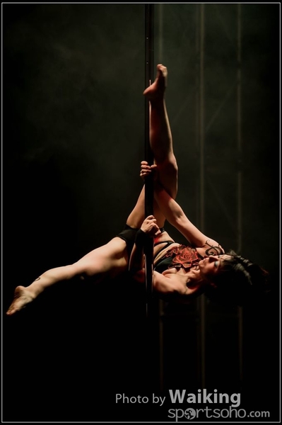 2015-11-27 Pole Dance 0318