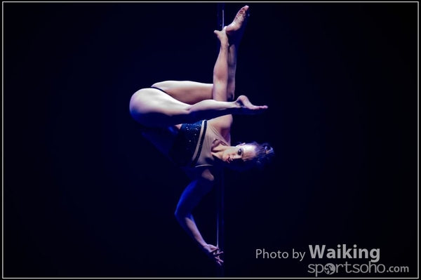 2015-11-27 Pole Dance 0372