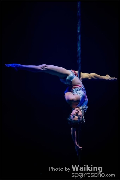 2015-11-27 Pole Dance 0427