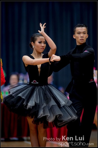 20151120Dance310