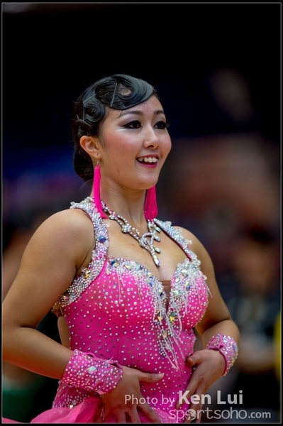 20151120Dance380