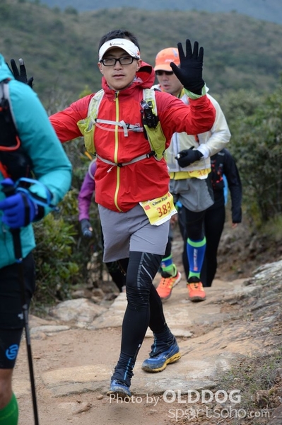 HK100 (688)